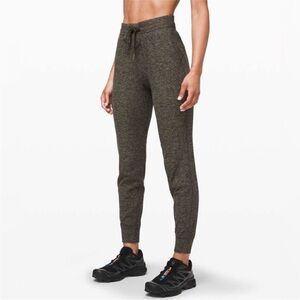 Lululemon Ready To Rulu Jogger in Heathered Green